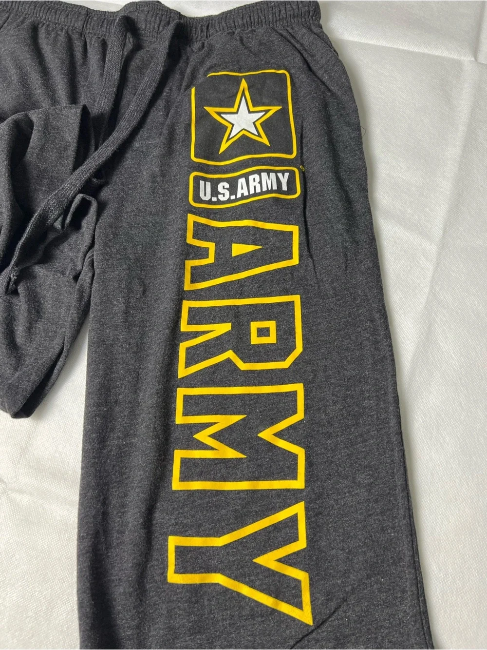U.S. Army loungewear with Yellow Logo - Picture 4 of 6